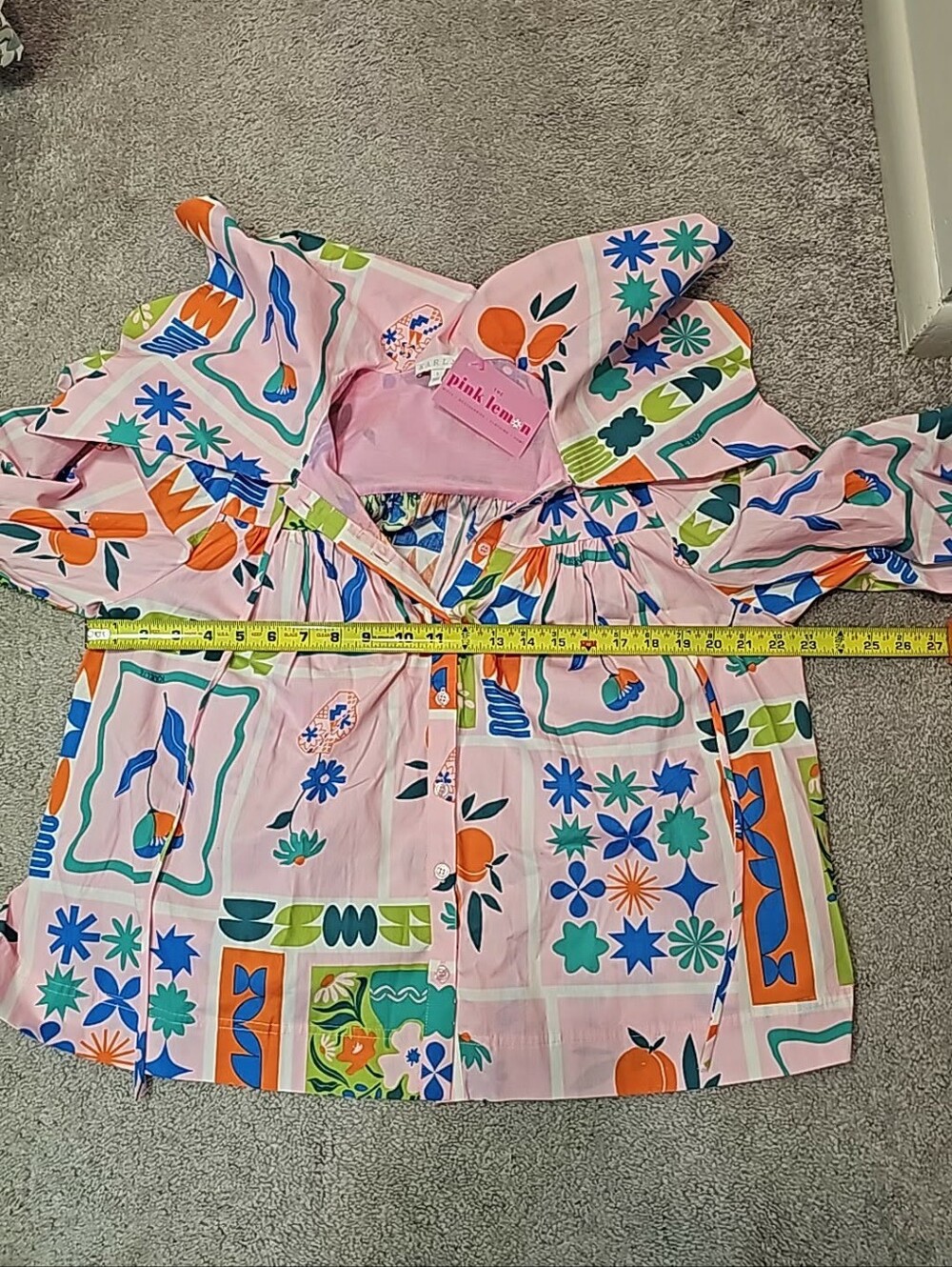 Karlie Pink Floral Graphic Peasant Blouse with Statement Collar Size Large - Picture 5 of 6